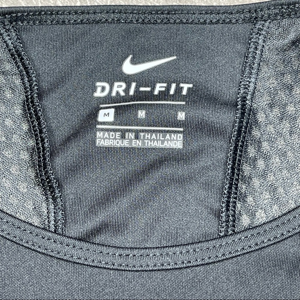 Nike Dri Fit  Womens Active Top size Medium - Picture 4 of 9